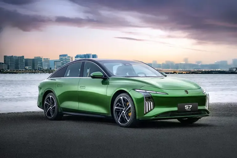 s7 sedan electrico dongfeng forthing carbone verd web Dongfeng Forthing Panama | Carbone